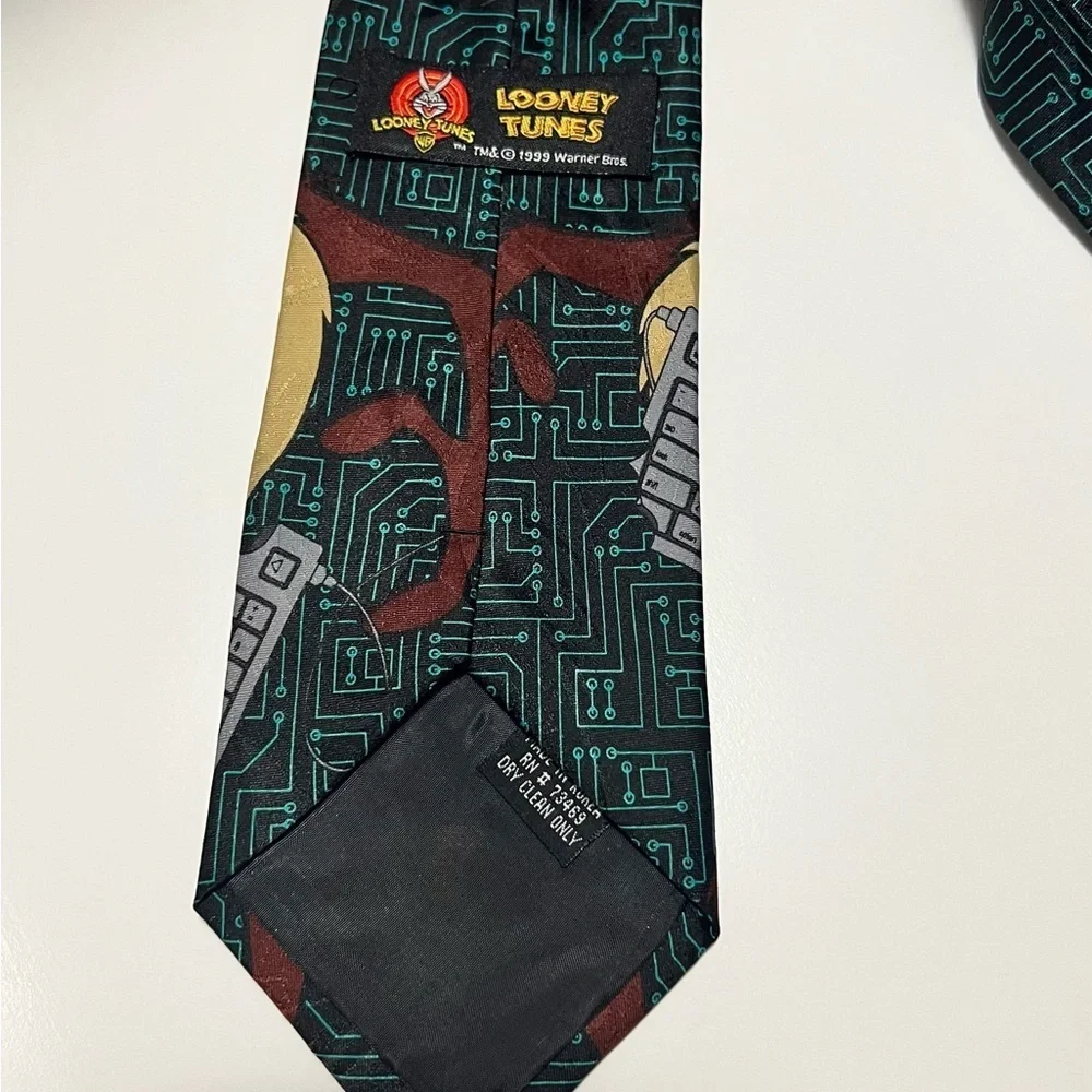 Looney tunes tie